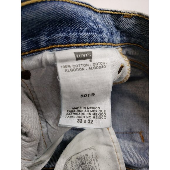 Levis 501 Mens Jeans Straight Leg Button Fly Light Wash Distressed Size 33x32 - Picture 6 of 10